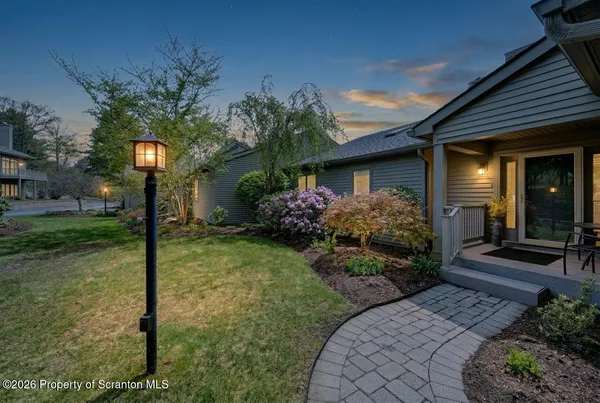 $875,000 | 747 Greens, Dallas, PA 18612