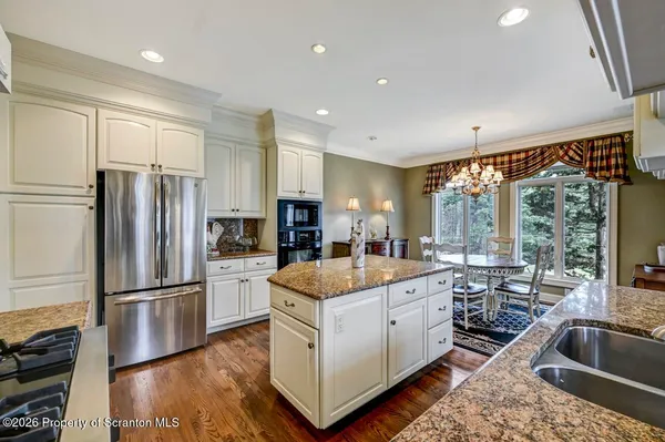 $875,000 | 747 Greens, Dallas, PA 18612