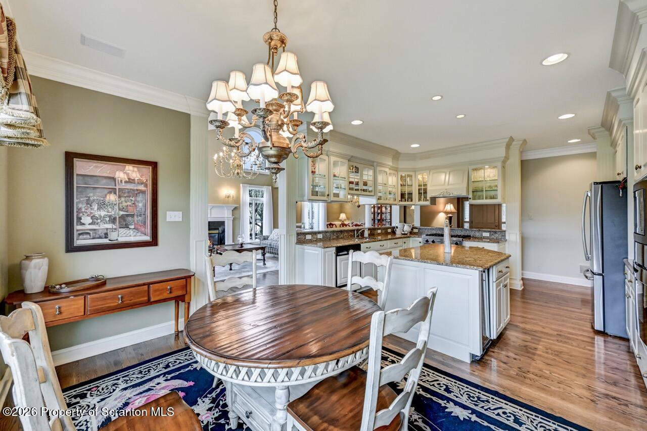 747 Greens Dallas, PA 18612 - Photo 26 of 98 747 Greens 23 Large