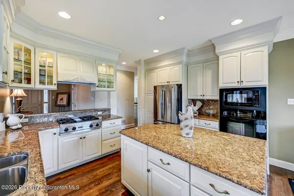 $875,000 | 747 Greens, Dallas, PA 18612