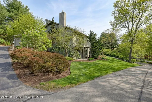 $875,000 | 747 Greens, Dallas, PA 18612