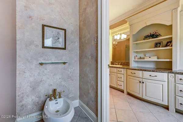 $875,000 | 747 Greens, Dallas, PA 18612