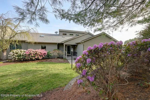 $875,000 | 747 Greens, Dallas, PA 18612