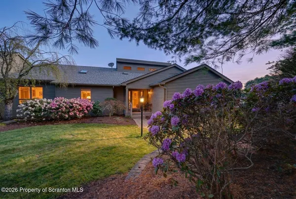 $875,000 | 747 Greens, Dallas, PA 18612