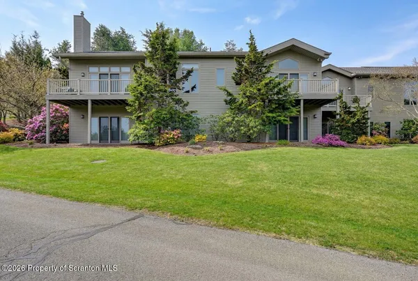 $875,000 | 747 Greens, Dallas, PA 18612