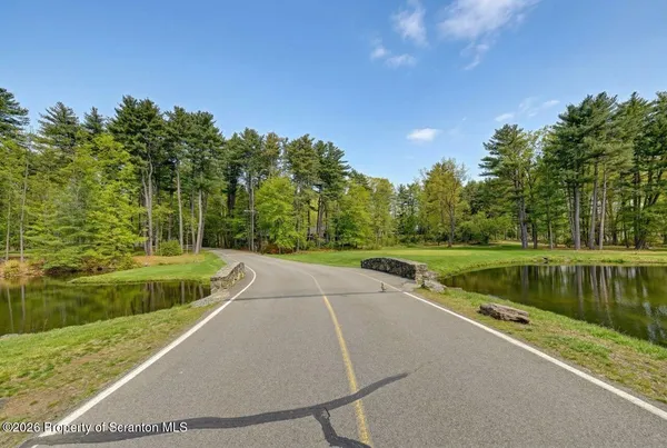 $875,000 | 747 Greens, Dallas, PA 18612