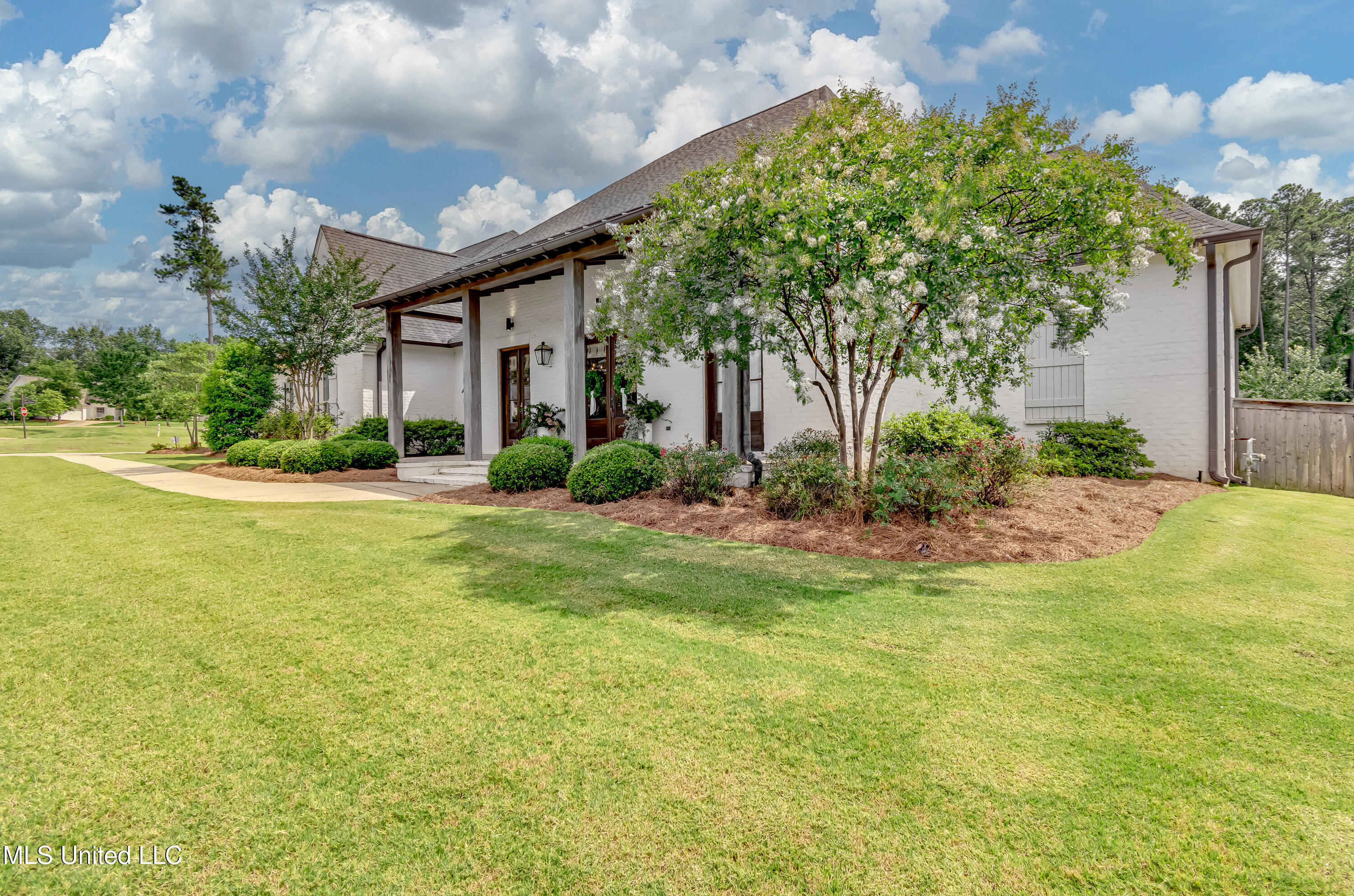 105 Longleaf Lane Madison, MS 39110 - Photo 2 of 83 105 Longleaf Lane-3