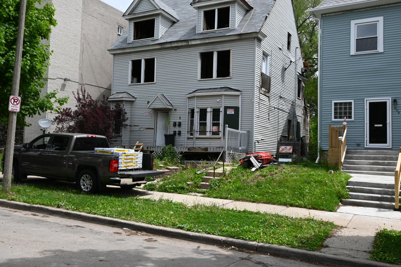 608 North 30th Street Milwaukee, WI 53208 - Photo 2 of 5 1000009296