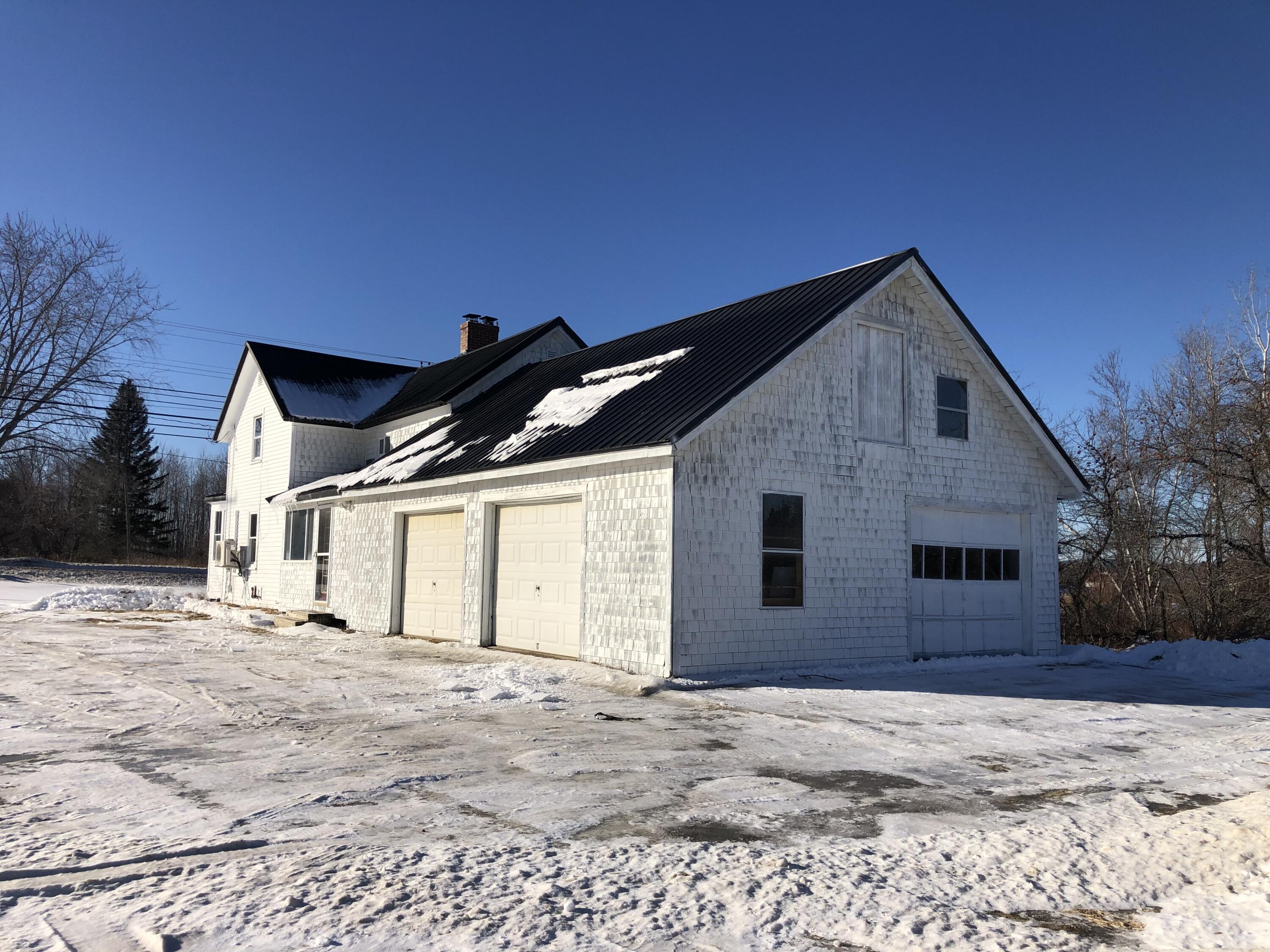 218 Main Street Corinth, ME 04427 - Photo 10 of 49 IMG-3070 (2)