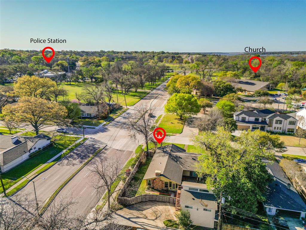 9759 Shoreview Road Dallas, TX 75238 - Photo 15 of 17 Looking south towards NW Highway from Shoreview Road and Audelia Road.