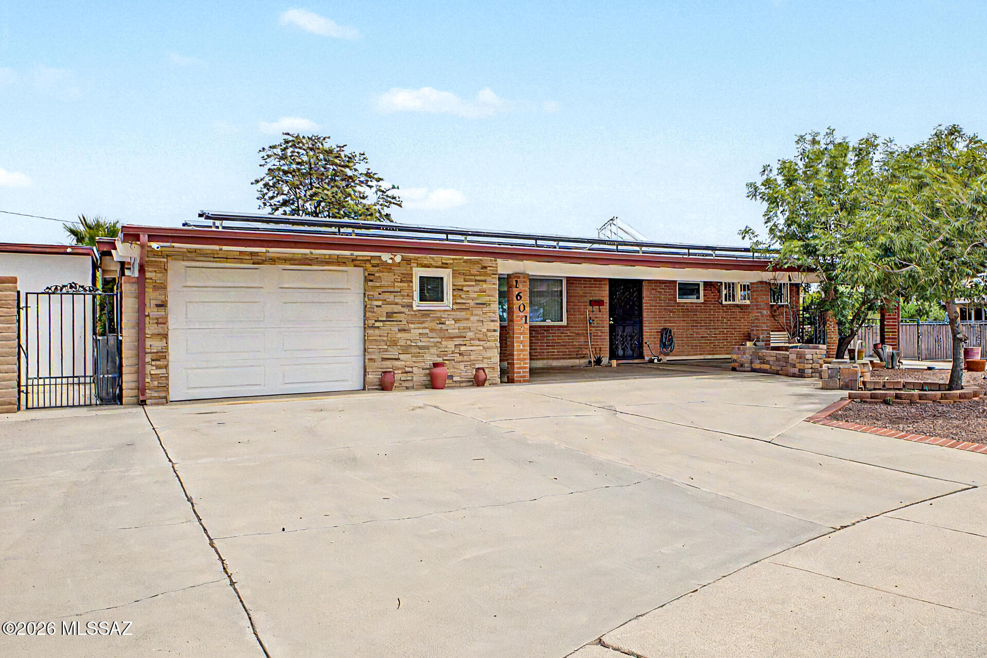 1601 South Prudence Road Tucson, AZ 85710 - Photo 4 of 47 4 - Prudence