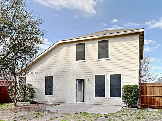 $2,025 | 2006 Brook Meadow Drive, Forney, TX 75126