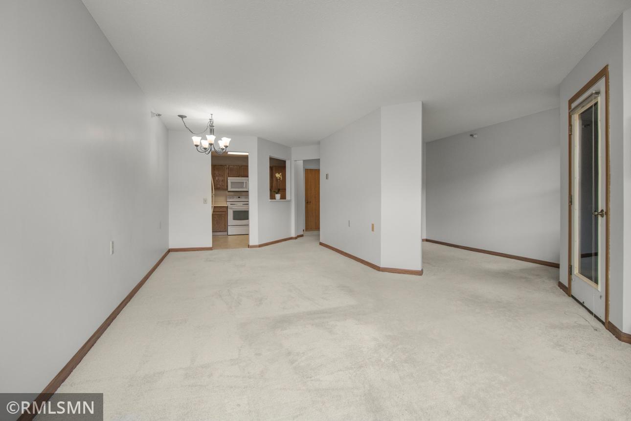 500 County B Road West, Unit 333 Roseville, MN 55113 - Photo 15 of 42