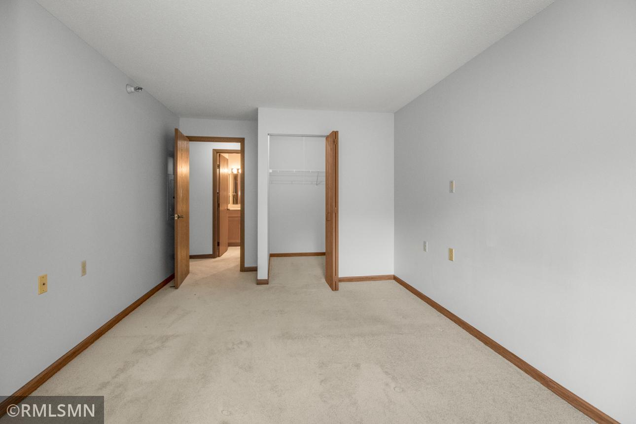 500 County B Road West, Unit 333 Roseville, MN 55113 - Photo 27 of 42