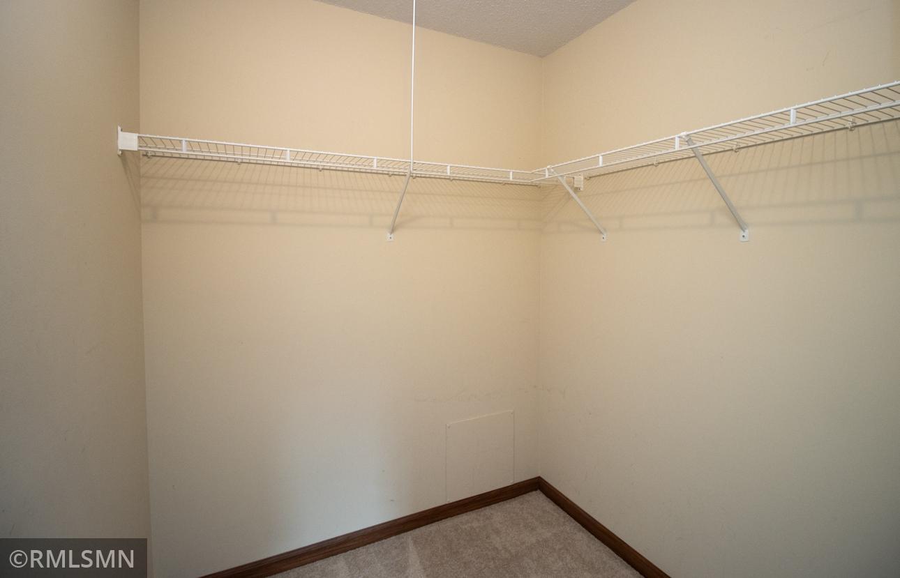 500 County B Road West, Unit 333 Roseville, MN 55113 - Photo 28 of 42