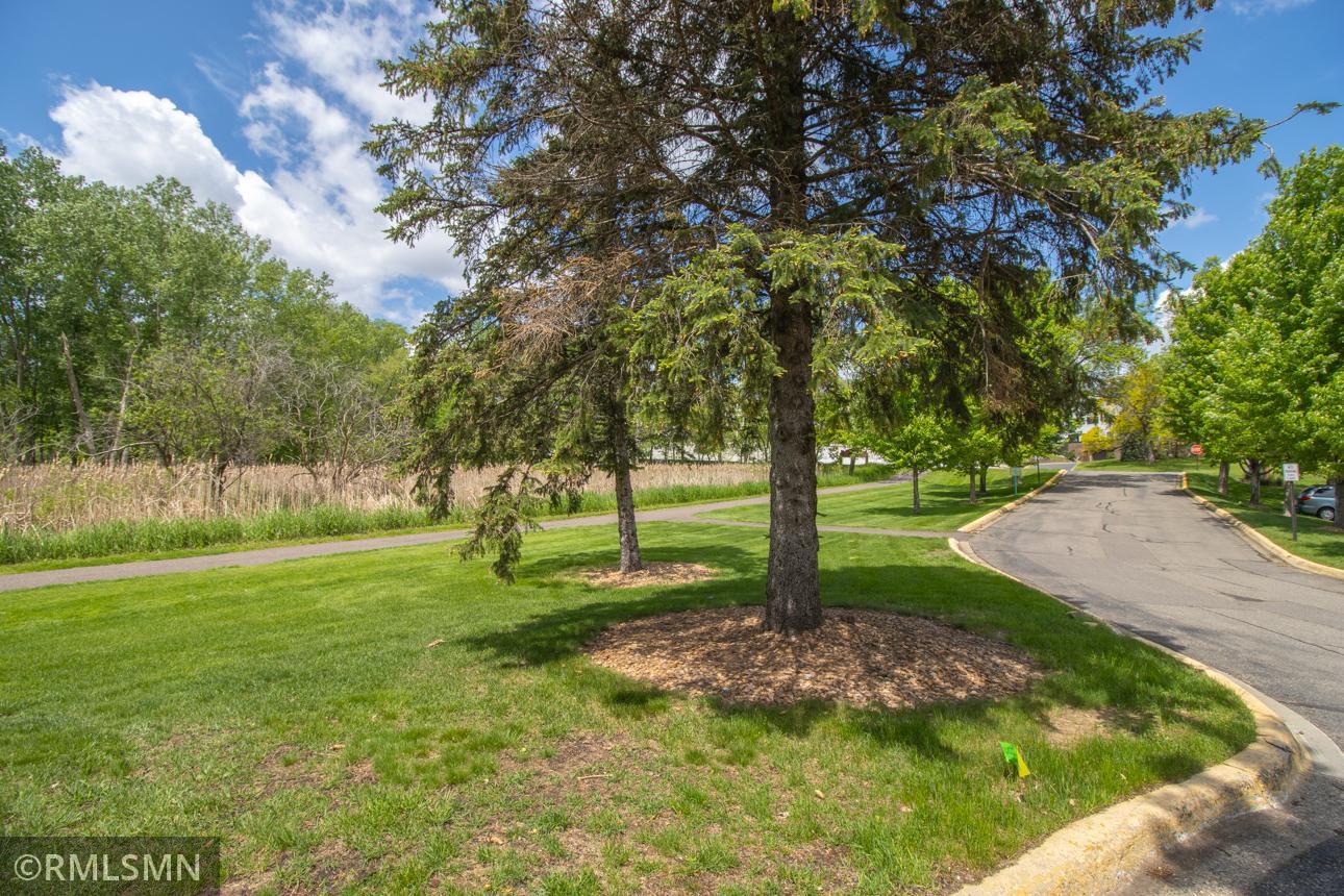 500 County B Road West, Unit 333 Roseville, MN 55113 - Photo 39 of 42