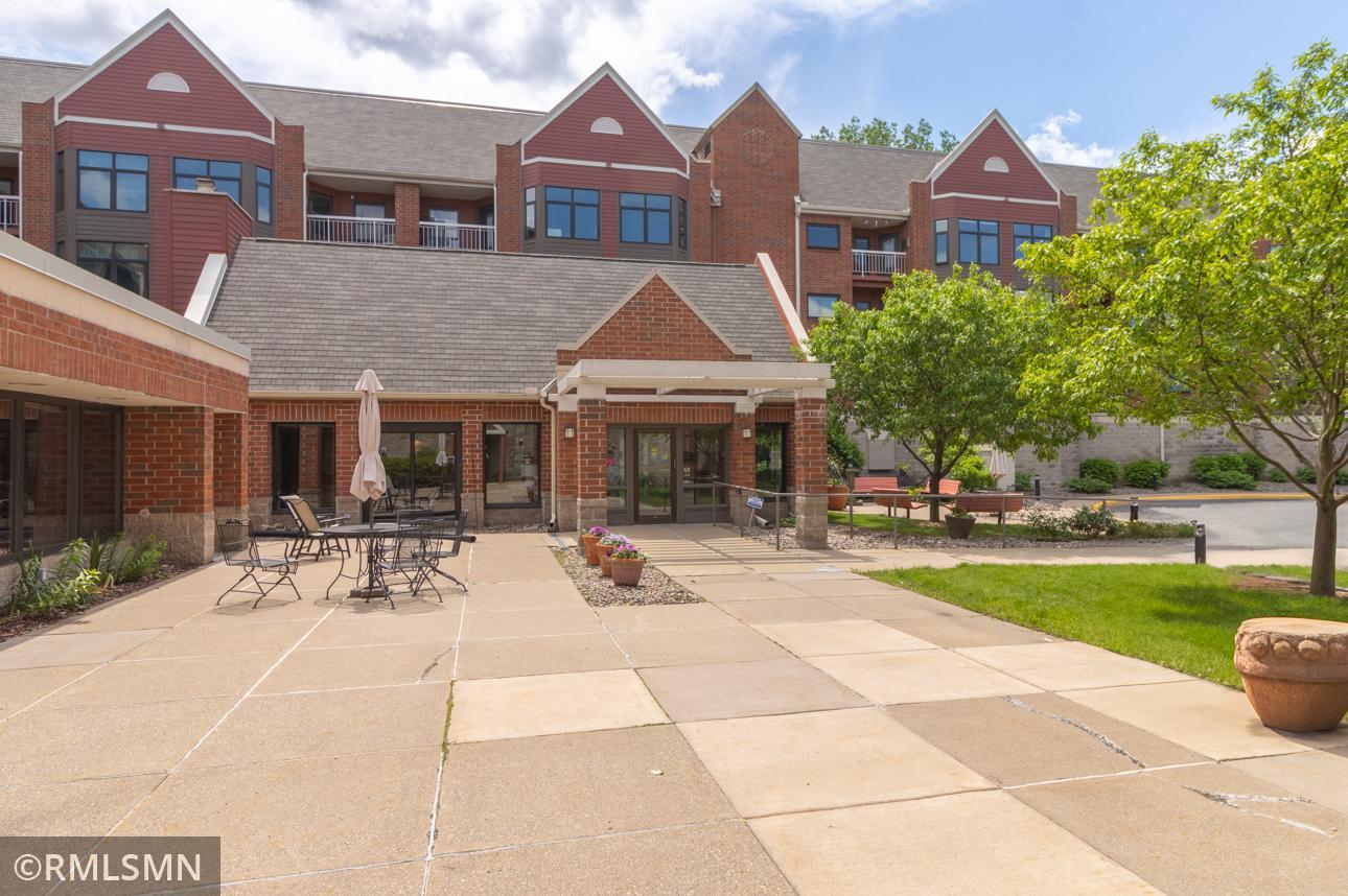 500 County B Road West, Unit 333 Roseville, MN 55113 - Photo 4 of 42