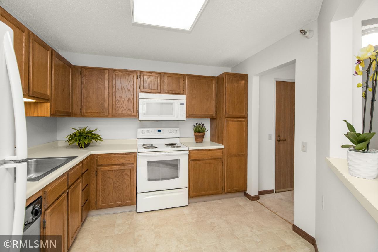 500 County B Road West, Unit 333 Roseville, MN 55113 - Photo 10 of 42