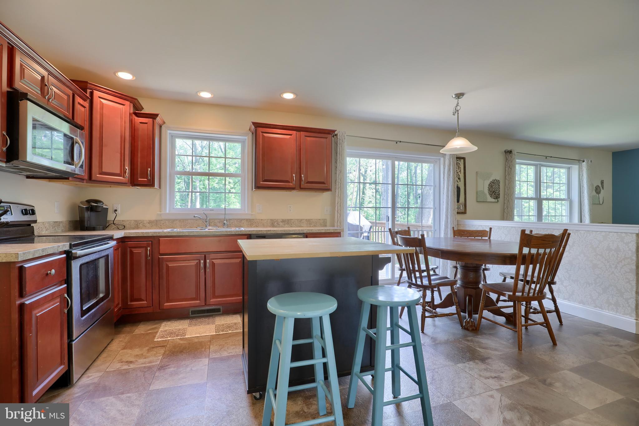 2021 Meadow Ridge Drive Lancaster, PA 17601 - Photo 28 of 67 Gallery Image 28