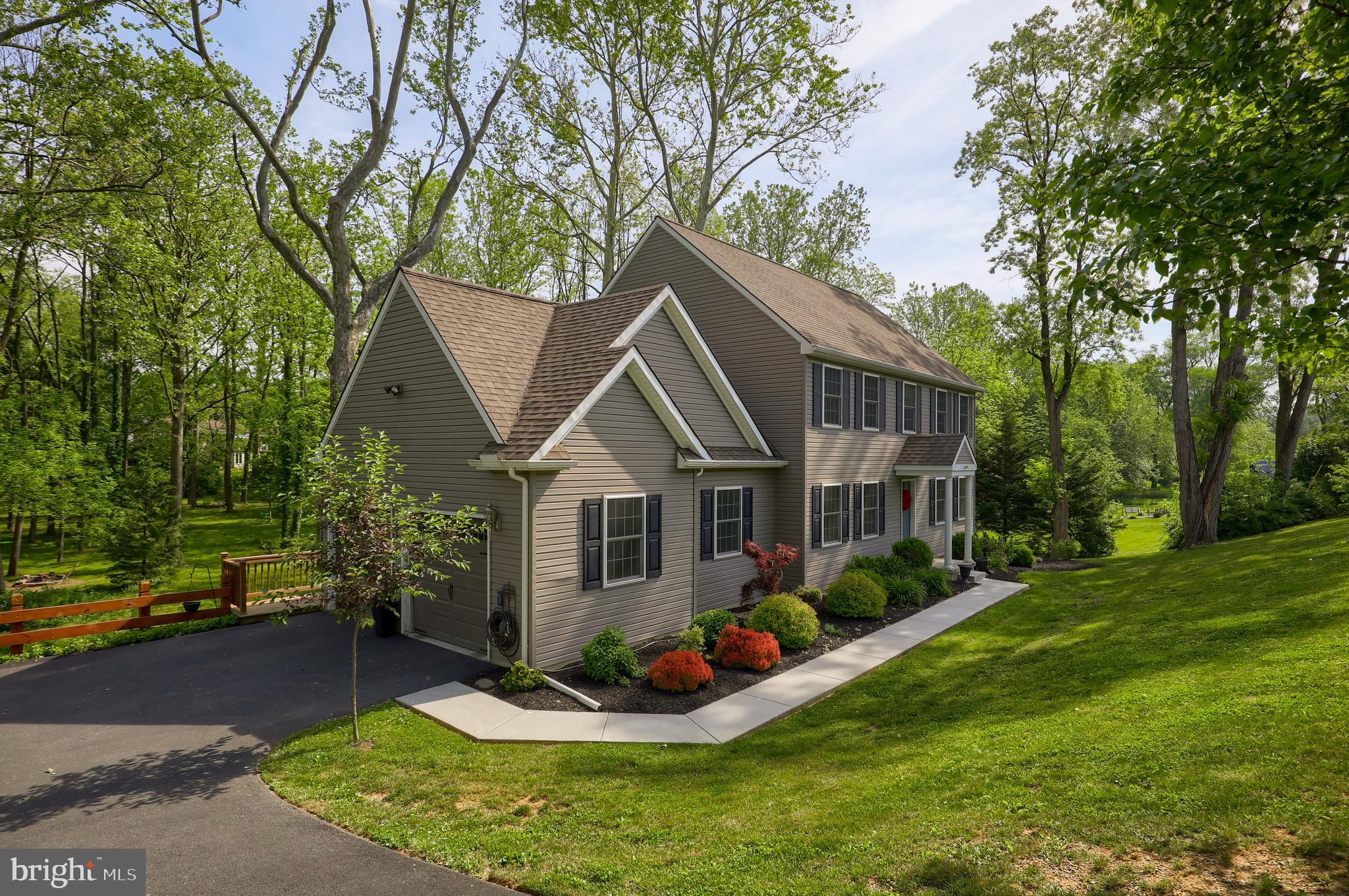 2021 Meadow Ridge Drive Lancaster, PA 17601 - Photo 7 of 67 Gallery Image 7