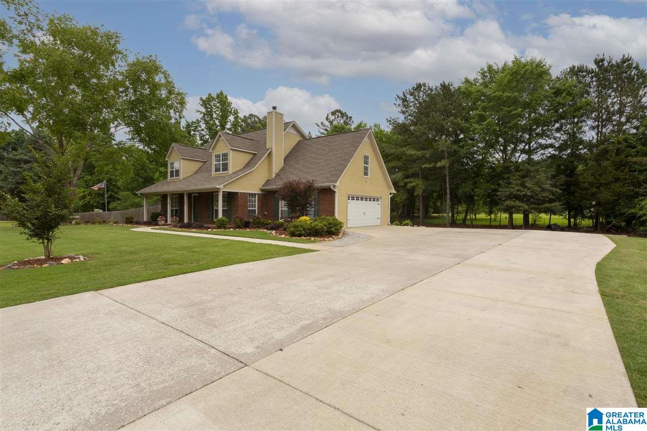 133 Oak Street Alabaster, AL 35114 - Photo 2 of 16