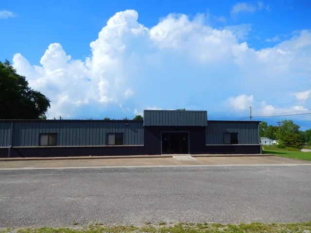 $799,900 | 3307 Mitchell Road, Bedford, IN 47421