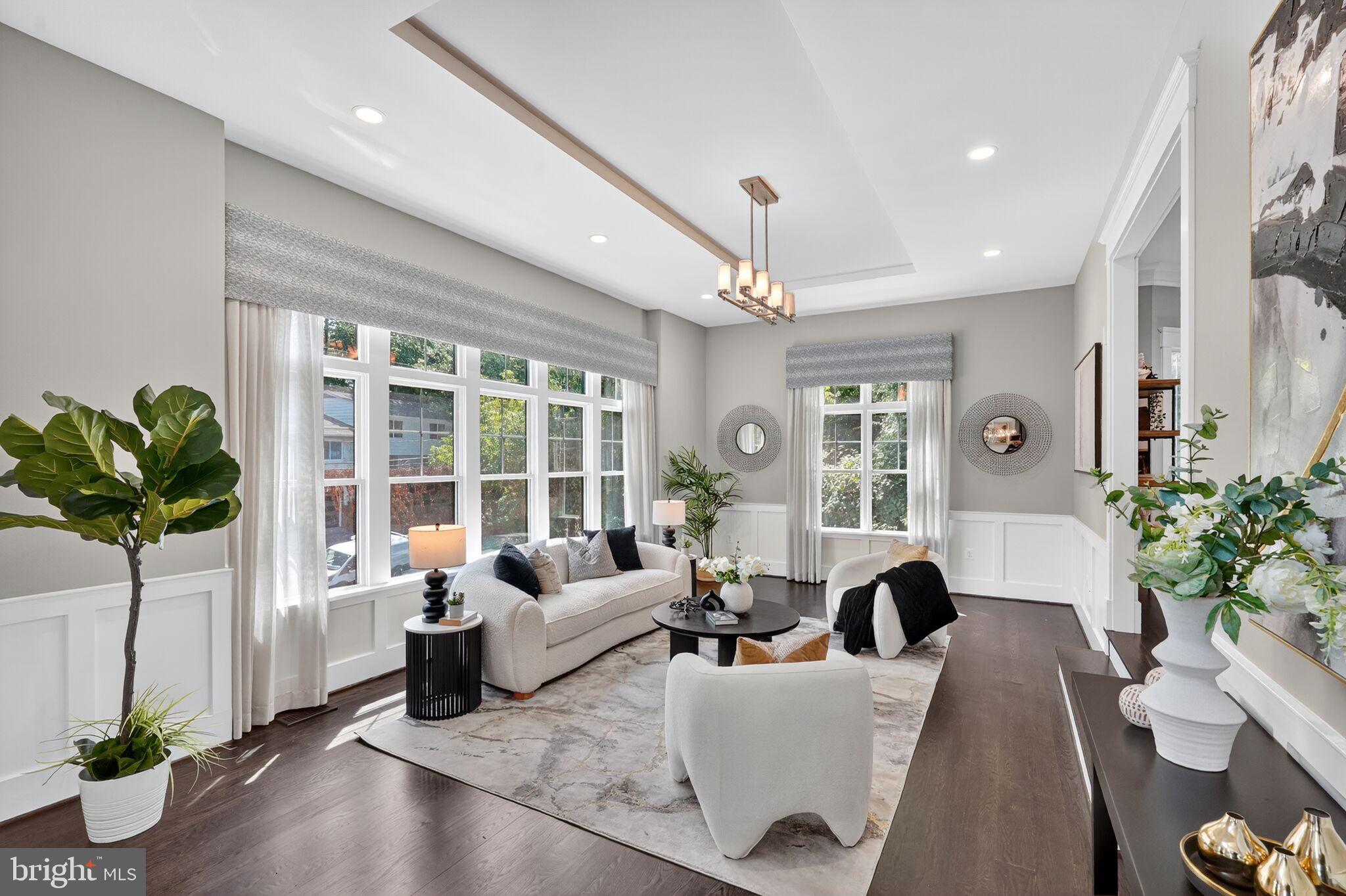 3400 Military Road Arlington, VA 22207 - Photo 11 of 81 Spacious Living Room
