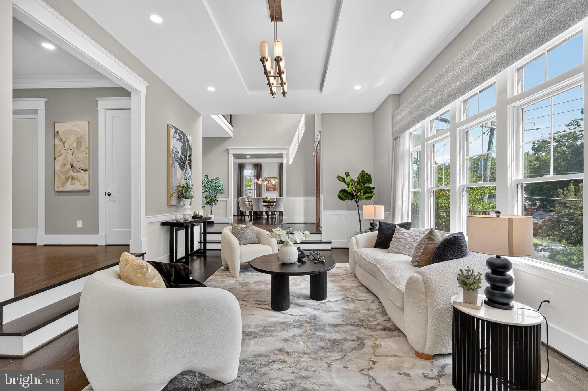 3400 Military Road Arlington, VA 22207 - Photo 12 of 81 Living Room