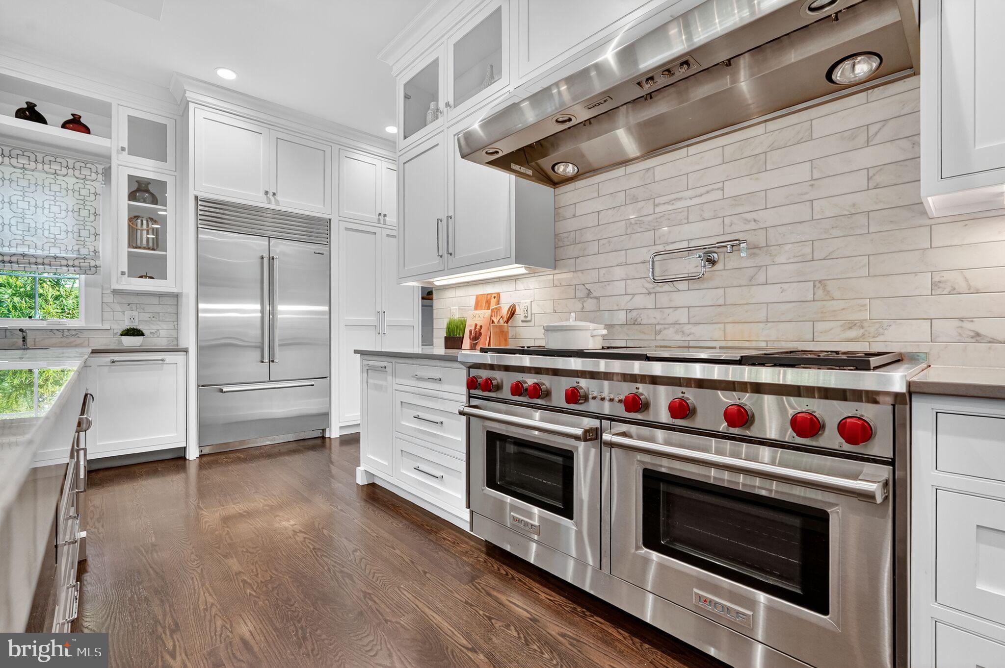 3400 Military Road Arlington, VA 22207 - Photo 25 of 81 High End Stainless Steel Appliances