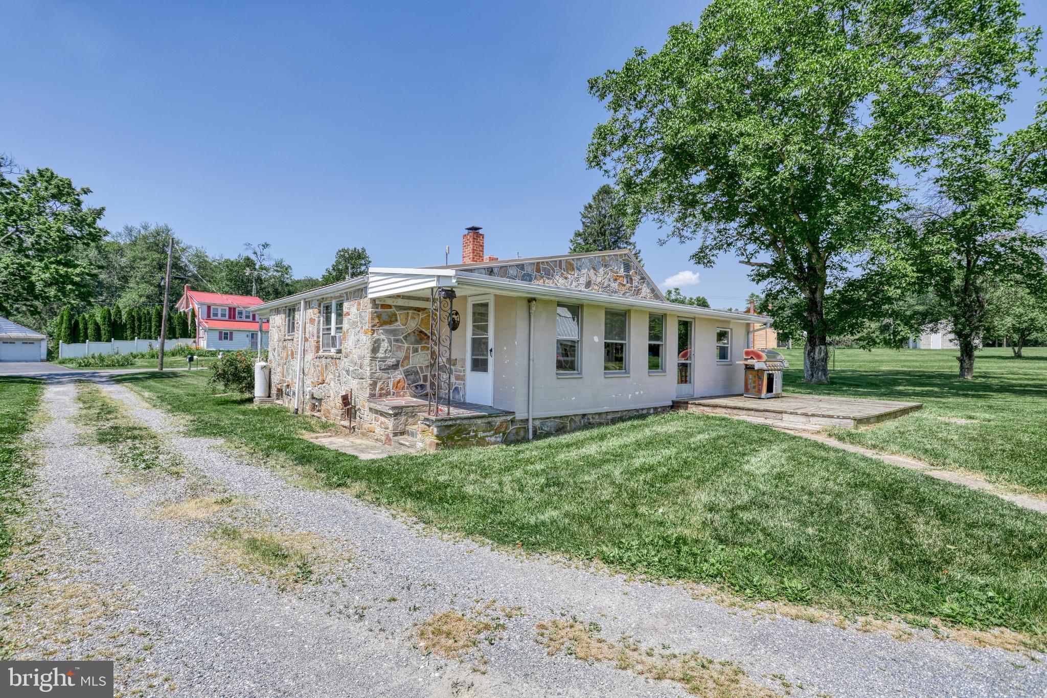 4531 Cold Springs Road Fayetteville, PA 17222 - Photo 5 of 86