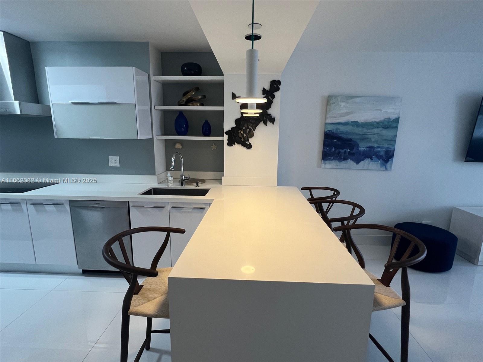 100 Lincoln Road, Unit 1022 Miami Beach, FL 33139 - Photo 10 of 63