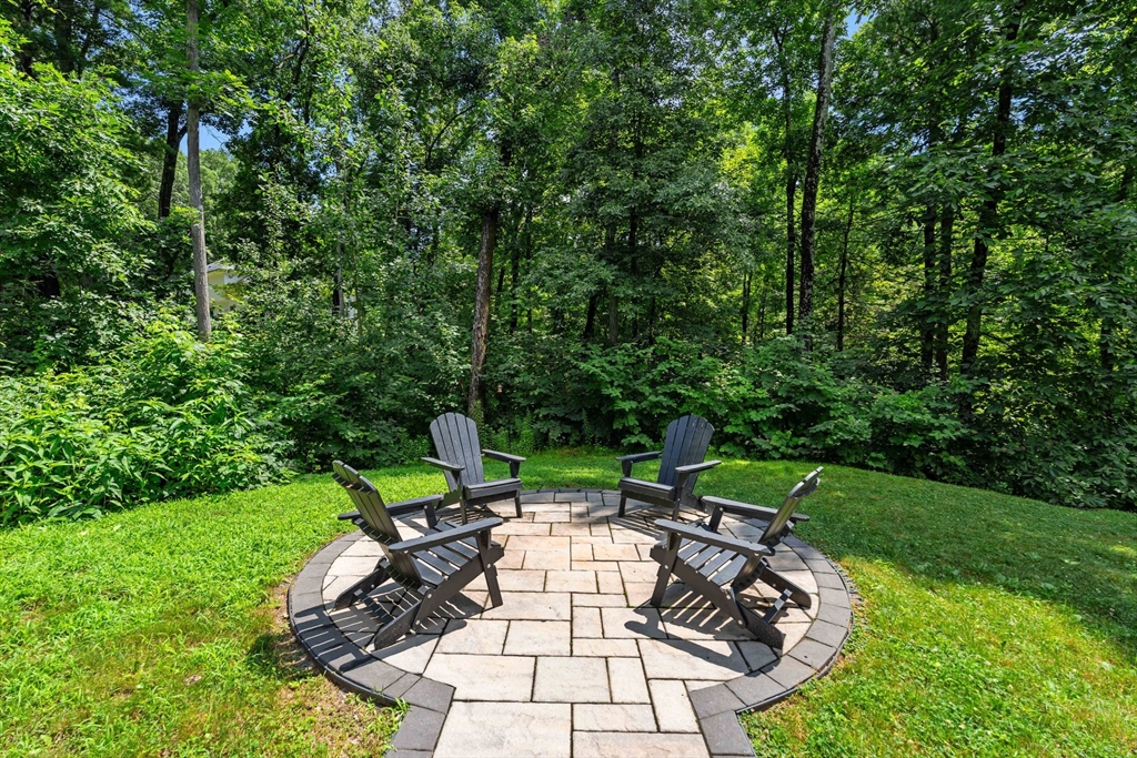 26 Parsonage Hill Road Haverhill, MA 01832 - Photo 6 of 33