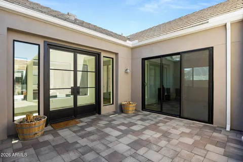 $965,000 | 713 East Kachina Trail, Phoenix, AZ 85042