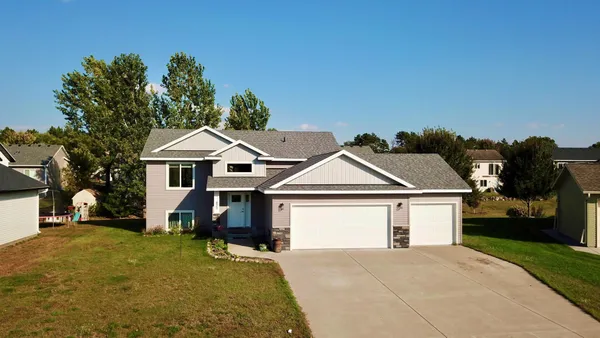 $312,000 | 820 8th St Loop Northeast, Rice, MN 56367