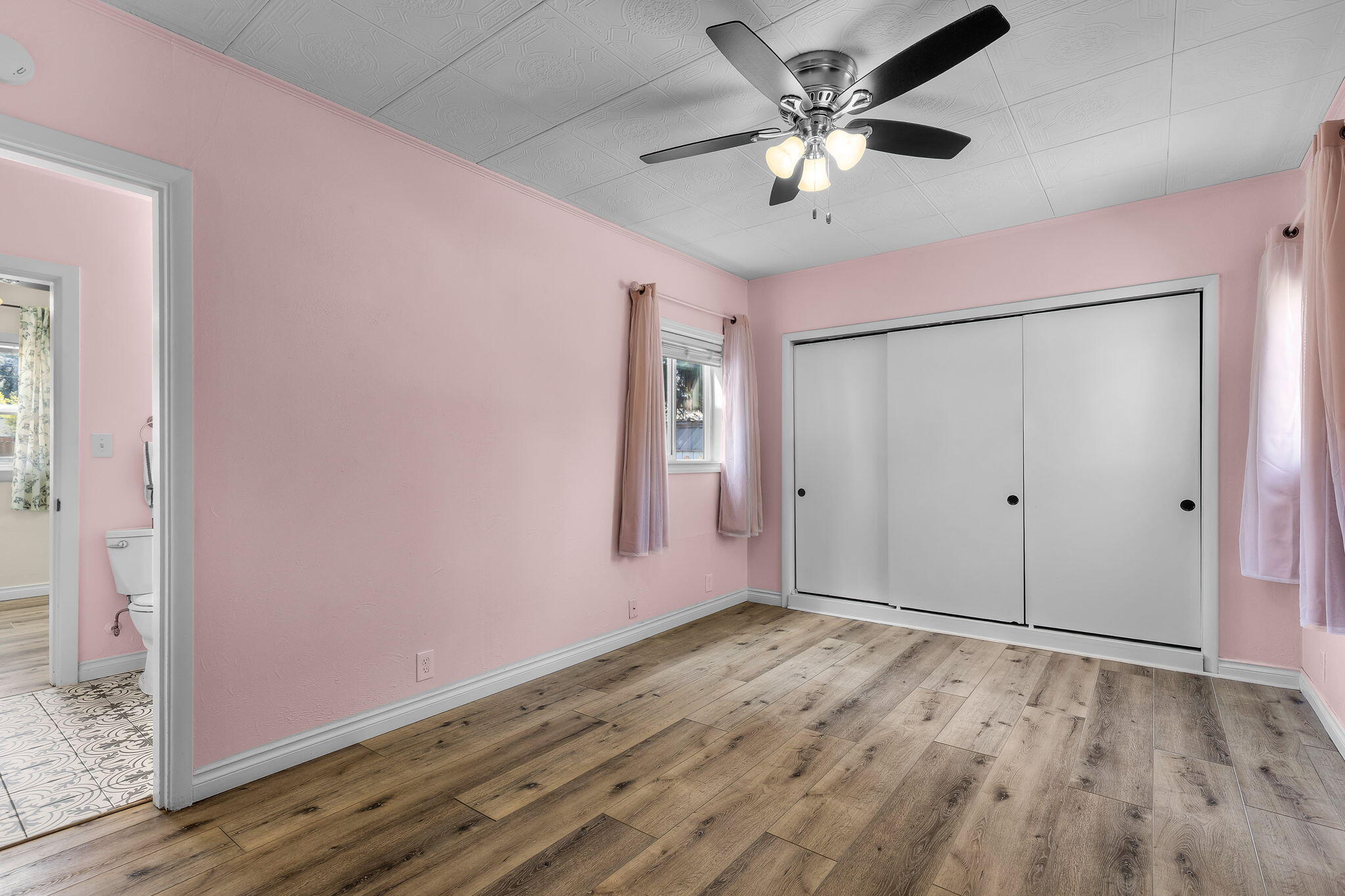924 Northeast 9th Street Bend, OR 97701 - Photo 21 of 40 wooden floor in an empty room