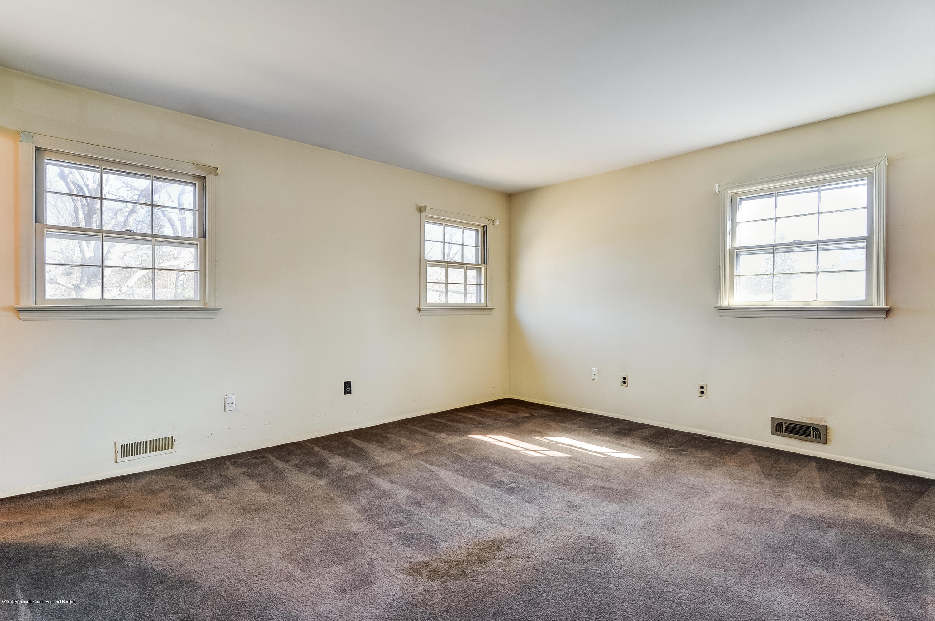 114 Jumping Brook Road Lincroft, NJ 07738 - Photo 19 of 32 16-Master