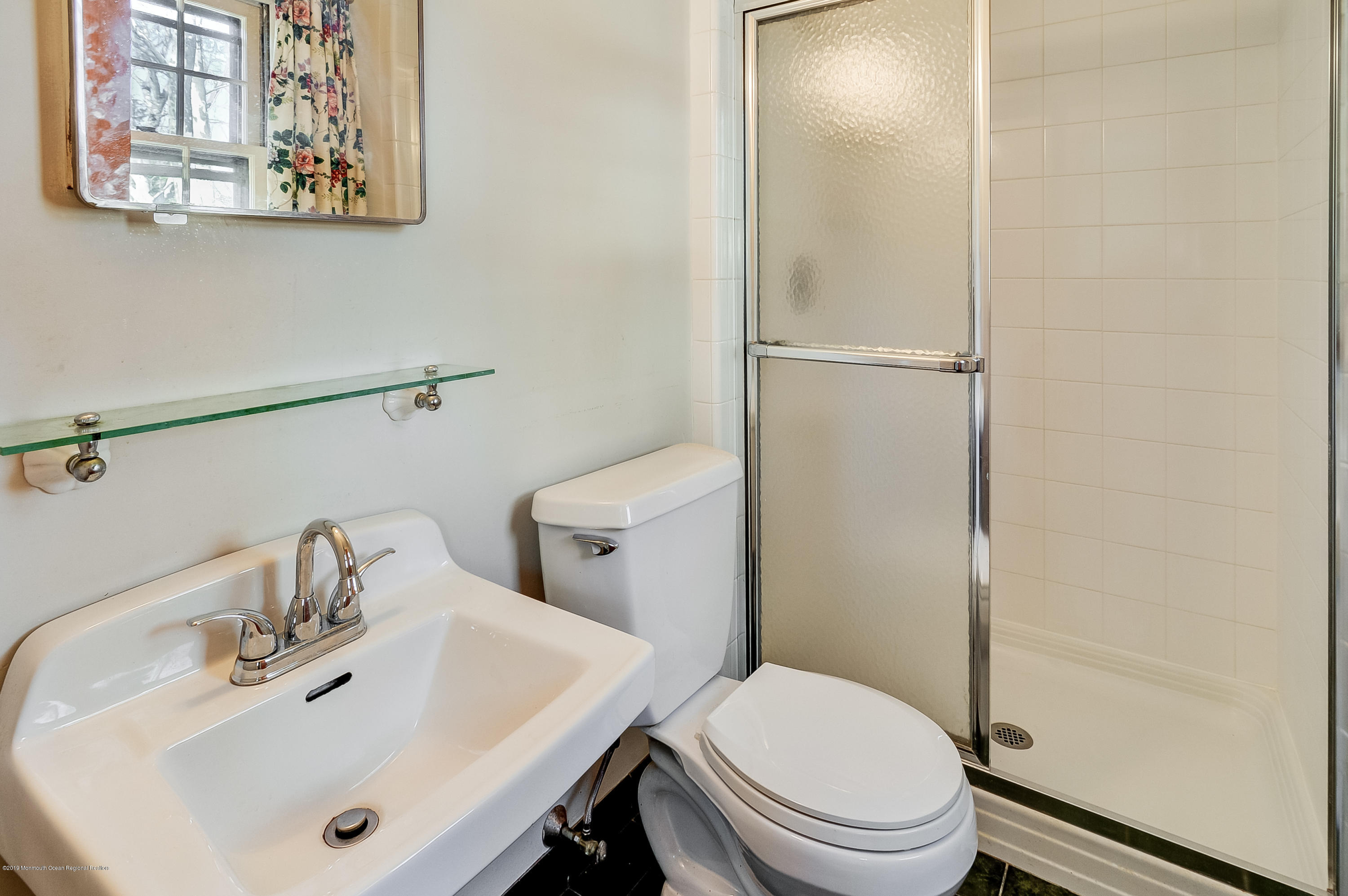 114 Jumping Brook Road Lincroft, NJ 07738 - Photo 21 of 32 18-Master_Bathroom