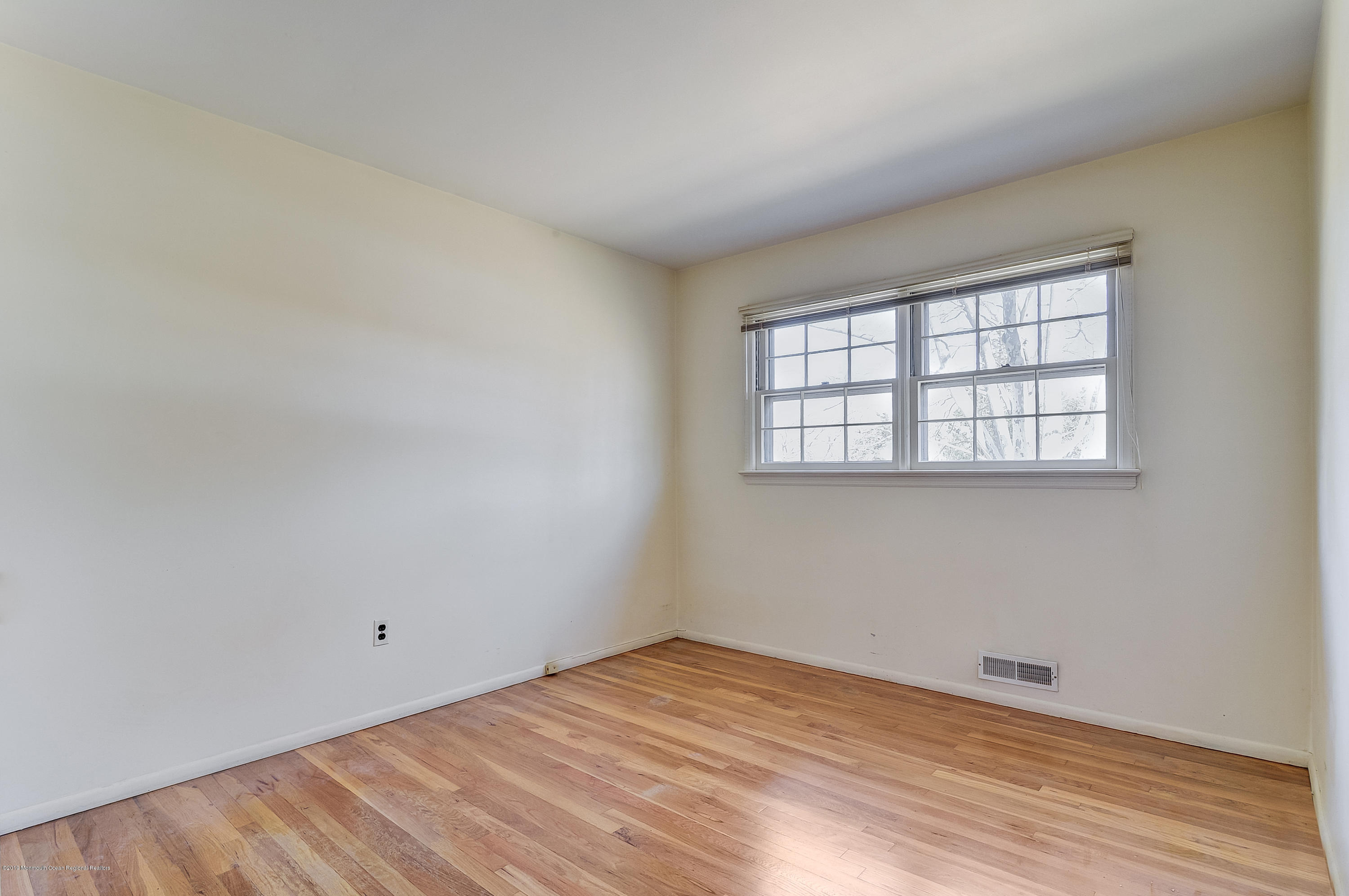114 Jumping Brook Road Lincroft, NJ 07738 - Photo 25 of 32 22-Bedroom (3)