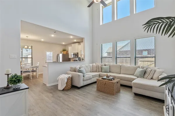 $385,000 | 12242 North Chestnut Hls Drive, Conroe, TX 77303