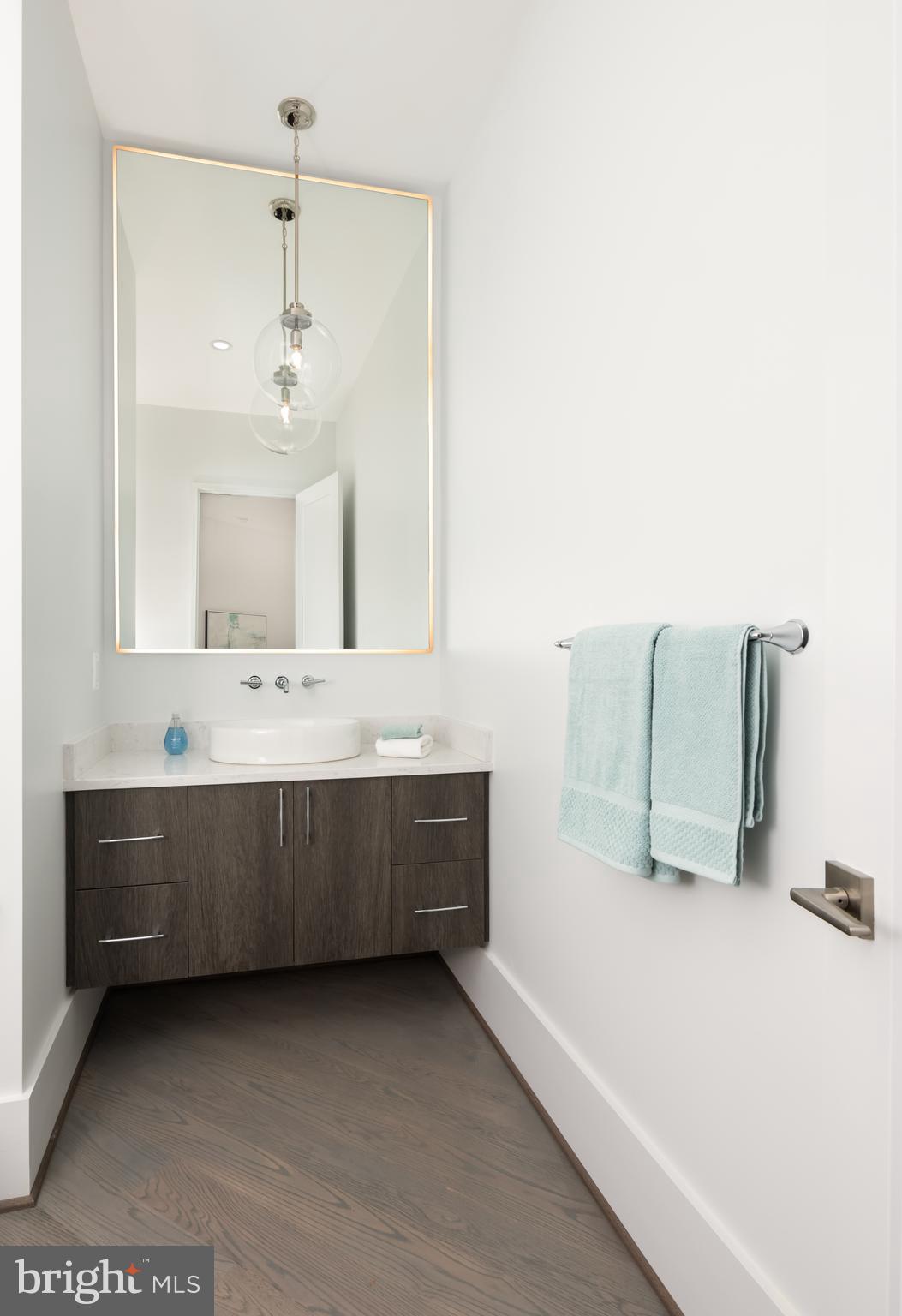 6333 Old Chesterbrook Road McLean, VA 22101 - Photo 27 of 60