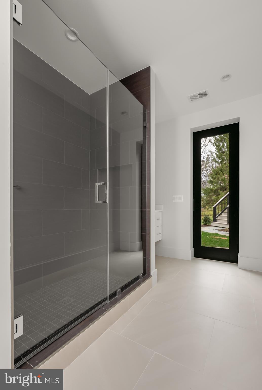 6333 Old Chesterbrook Road McLean, VA 22101 - Photo 36 of 60