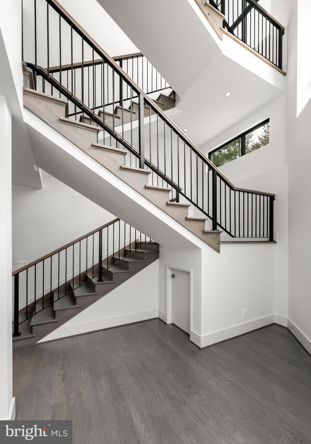 6333 Old Chesterbrook Road McLean, VA 22101 - Photo 8 of 60