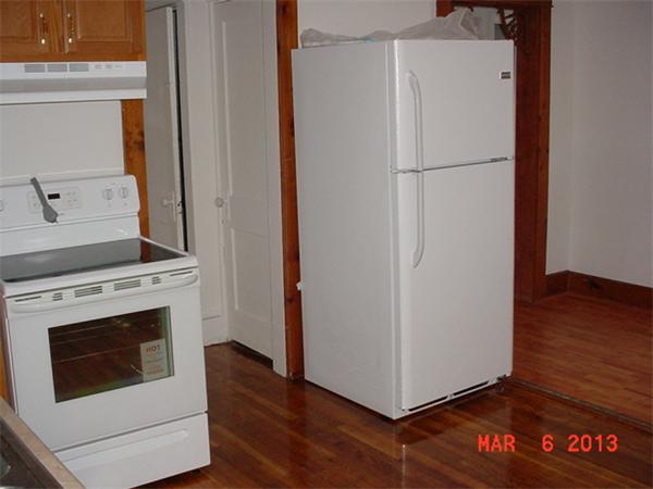 28 Sherbrooke Street Springfield, MA 01104 - Photo 4 of 13 Gallery Image 4