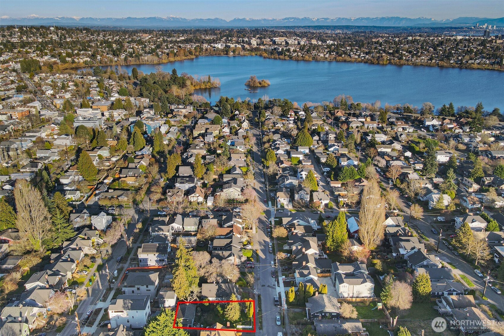 528 North 70th Street Seattle, WA 98103 - Photo 7 of 11