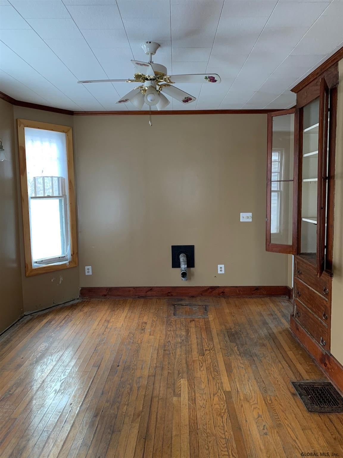 40 Mountain Road Ravena, NY 12143 - Photo 3 of 10 Photo 3