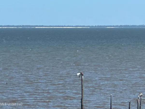 $2,440,000 | 4727 East Belle Fontaine Road, Ocean Springs, MS 39564