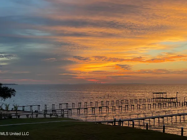 $2,440,000 | 4727 East Belle Fontaine Road, Ocean Springs, MS 39564