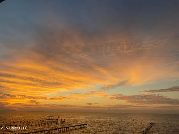 $2,440,000 | 4727 East Belle Fontaine Road, Ocean Springs, MS 39564