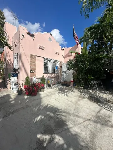 $1,700,000 | 675 Northwest 34th Street, Miami, FL 33127