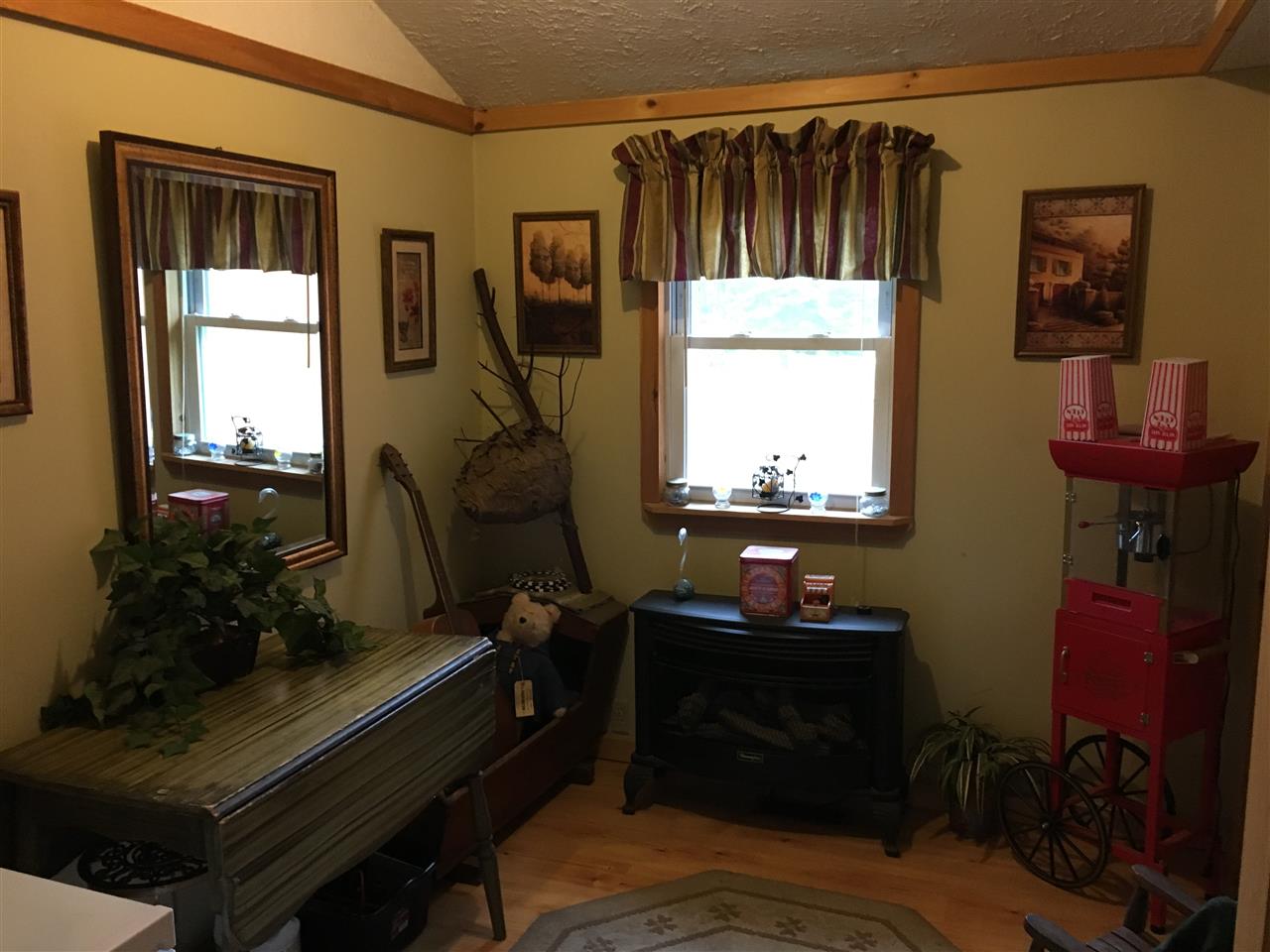 328 N Road Eden, VT 05653 - Photo 17 of 21
